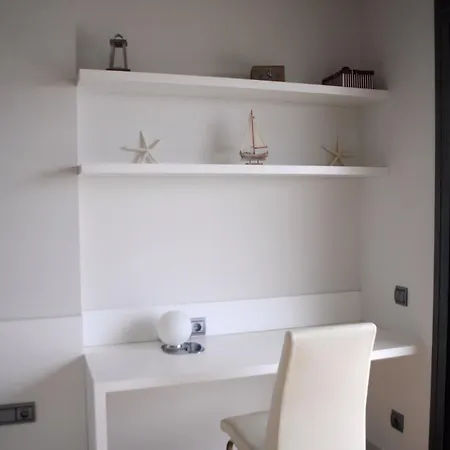 Atico Con Vistas Al Mar, Solarium Privado Y Piscina Lägenhet Sitges