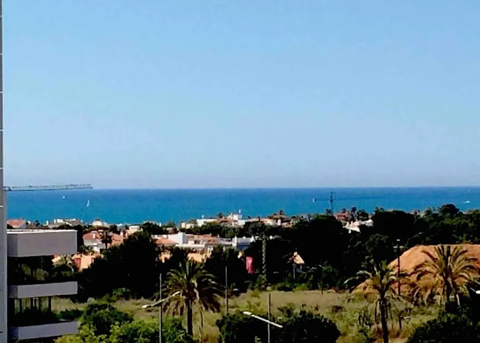 Atico Con Vistas Al Mar, Solarium Privado Y Piscina Appartement Sitges